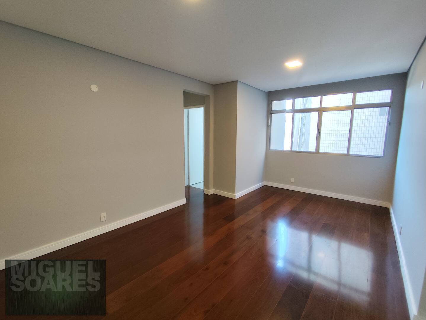 Apartamento à venda com 2 quartos, 90m² - Foto 1