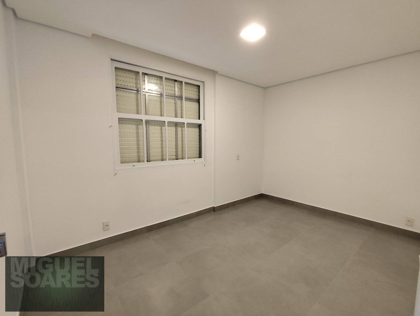 Apartamento à venda com 2 quartos, 90m² - Foto 4