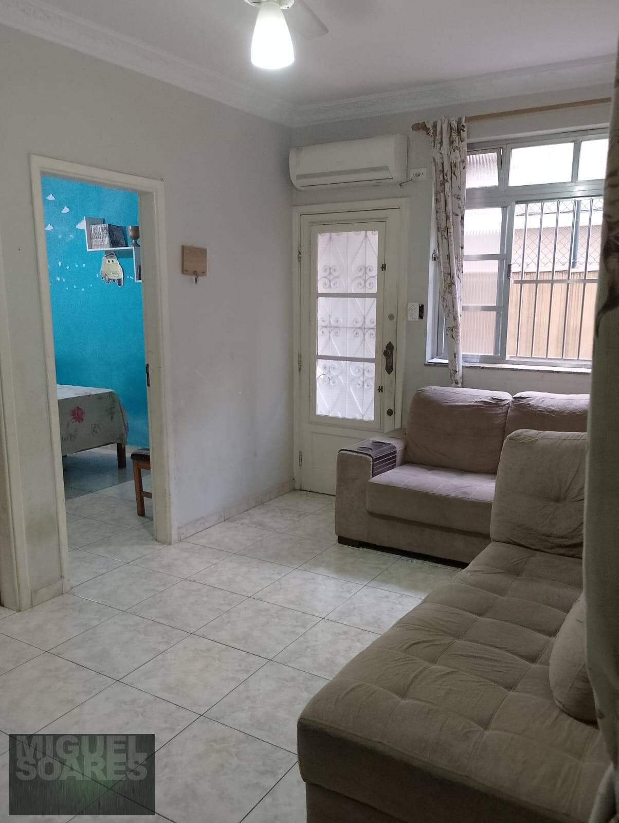 Apartamento à venda com 2 quartos, 60m² - Foto 1