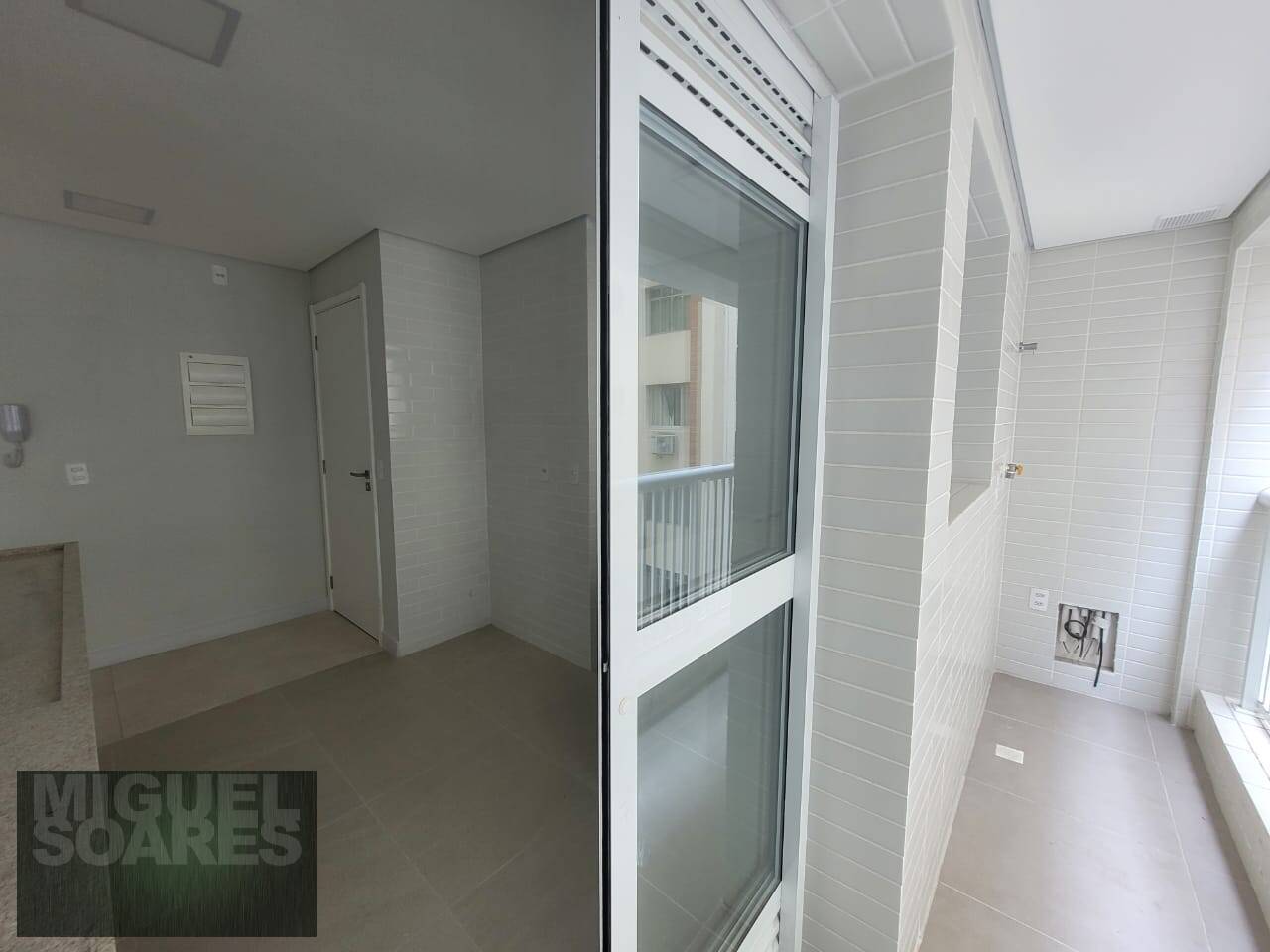 Apartamento à venda com 2 quartos, 82m² - Foto 5