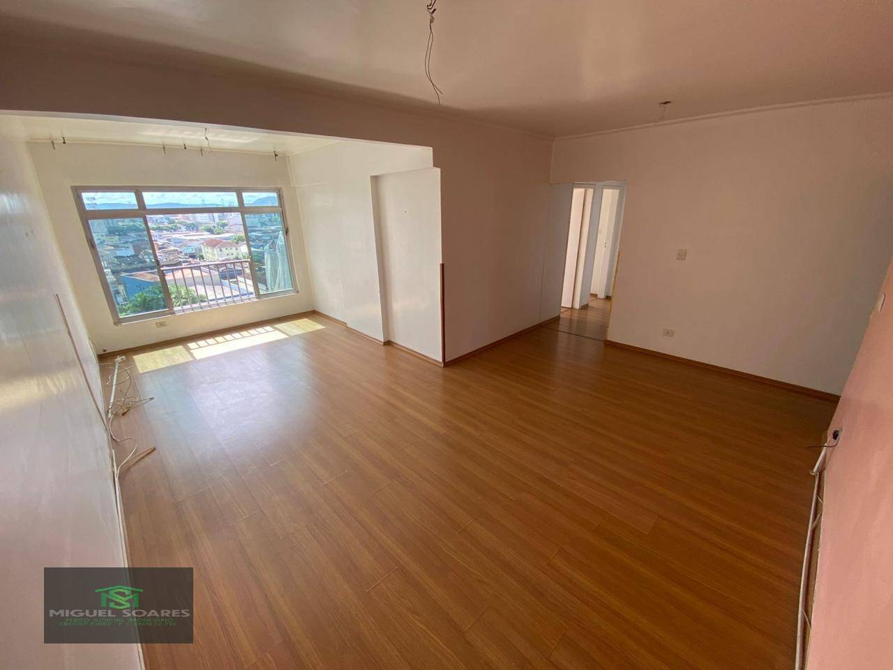 Apartamento à venda com 2 quartos, 107m² - Foto 2