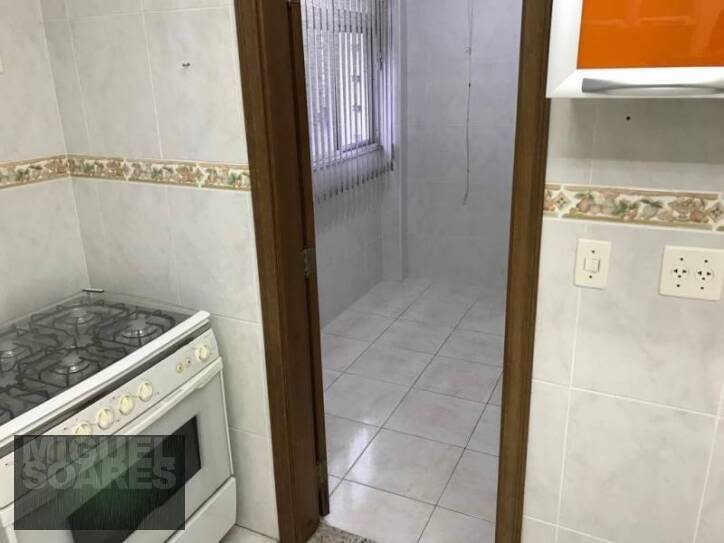 Apartamento à venda com 3 quartos, 123m² - Foto 5