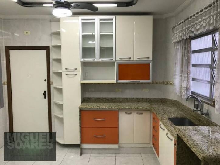 Apartamento à venda com 3 quartos, 123m² - Foto 11