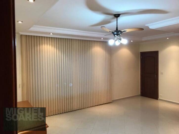 Apartamento à venda com 3 quartos, 123m² - Foto 30