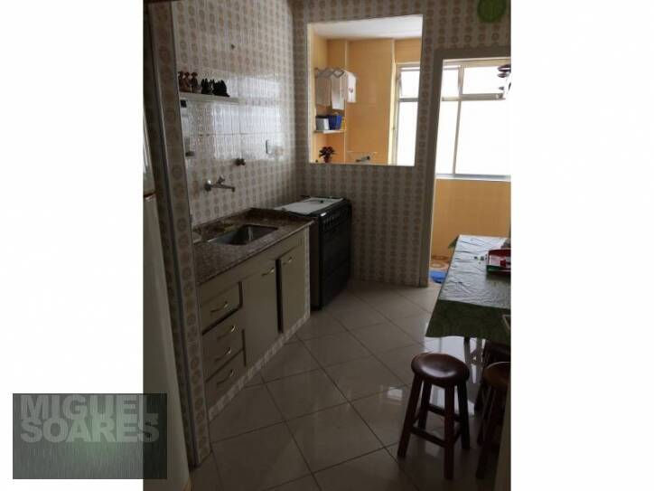 Apartamento à venda com 2 quartos, 84m² - Foto 7